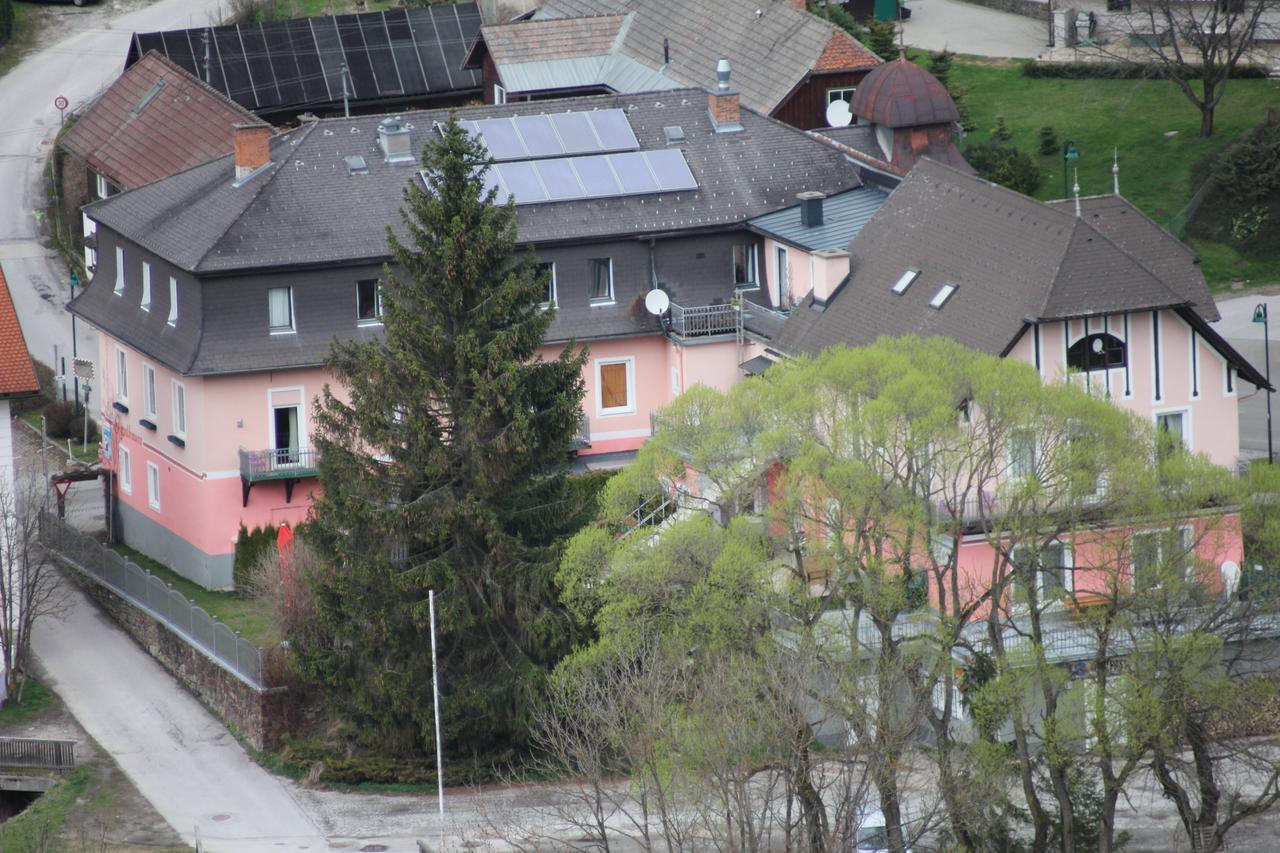 Fruehstueckspension Gasthof Gesslbauer Hotel Steinhaus am Semmering Luaran gambar